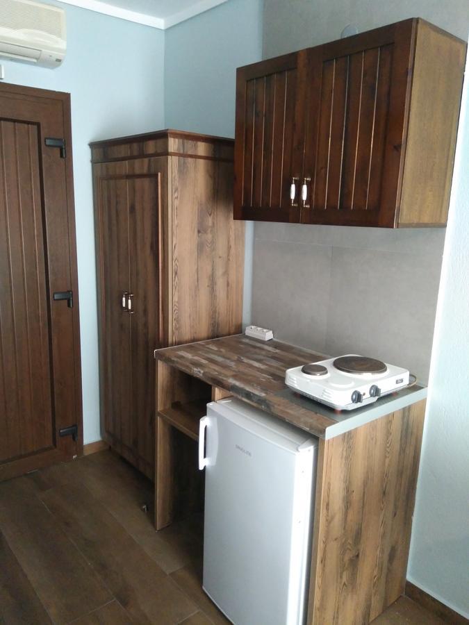 Aria'S House Studios & Apartments نيوس مارماراس الغرفة الصورة